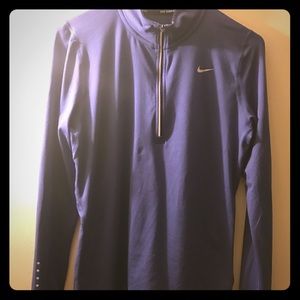 Nike 1/2 zip long sleeve top